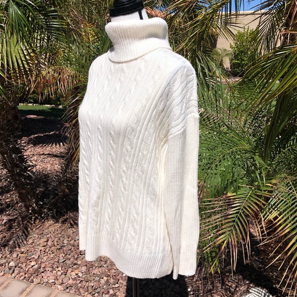 Talbots Cable Knit Turtleneck Sweater- size L - NWT - Picture 3 of 15